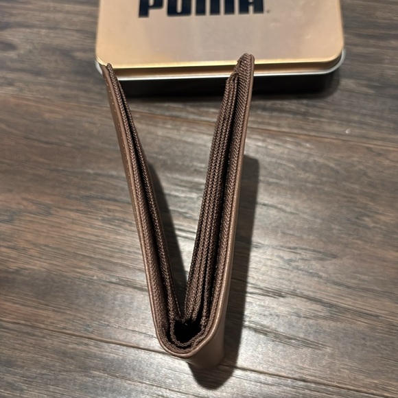 PUMA Tri-fold vegan leather wallet,6 card, ID slot,bill holder,slim fit,logo - Picture 7 of 13